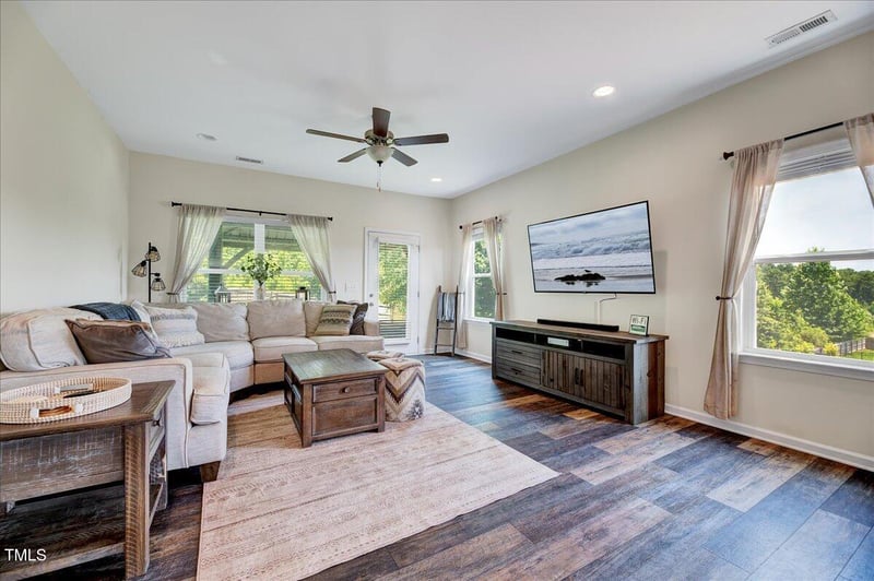 164 Clear Valley Dr, Sanford, NC 27330