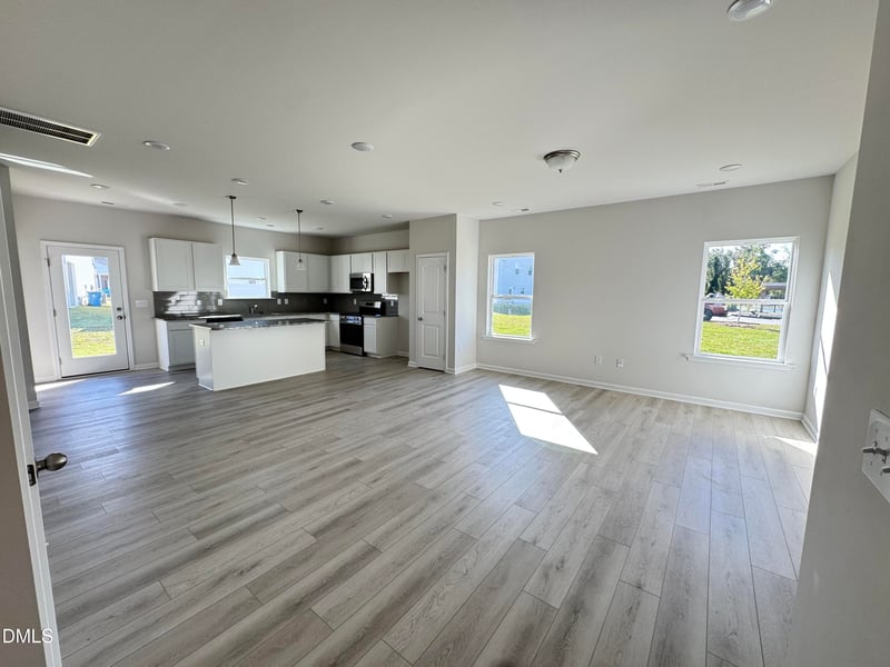 164 Courtside Dr, Dunn, NC 28334