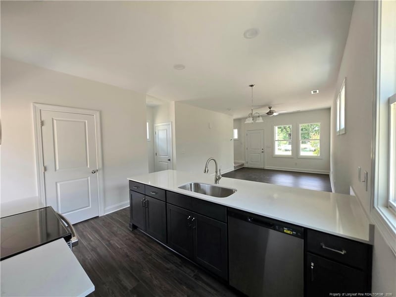 164 Jenkins St, Dunn, NC 28334