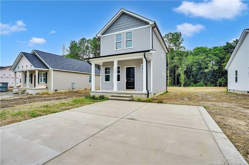 164 Jenkins St, Dunn, NC 28334