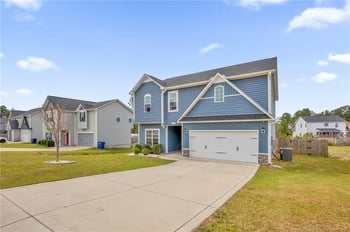 164 Ledgebrook Ln, Raeford, NC 28376