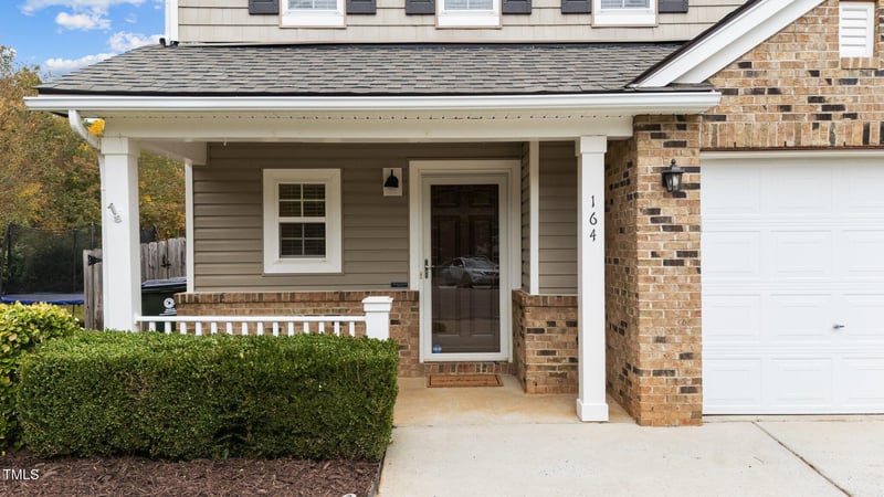 164 Palmdale Ct, Holly Springs, NC 27540