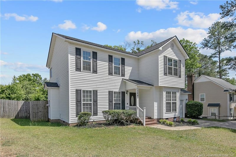 1640 Woodfield Rd, Fayetteville, NC 28303
