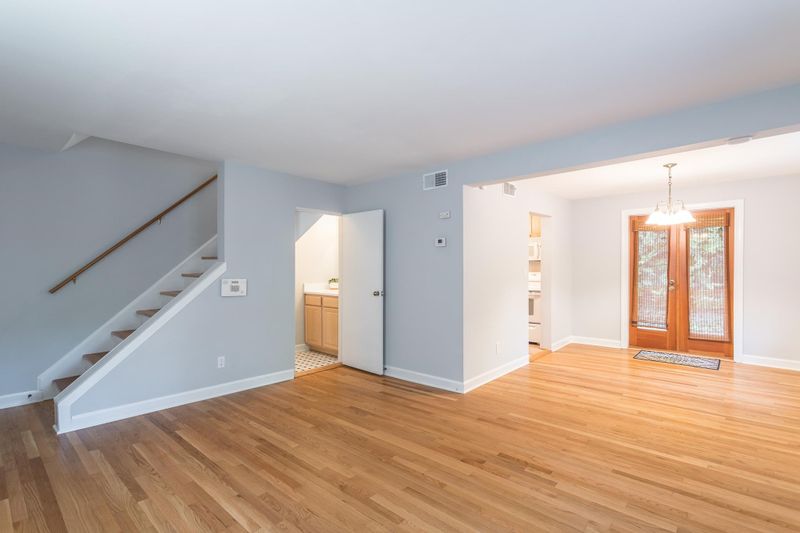 1643 Sutton Dr #1643, Raleigh, NC 27605