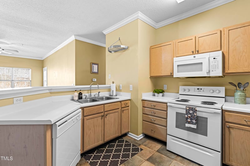 1645 Kenmore Dr, Clayton, NC 27520