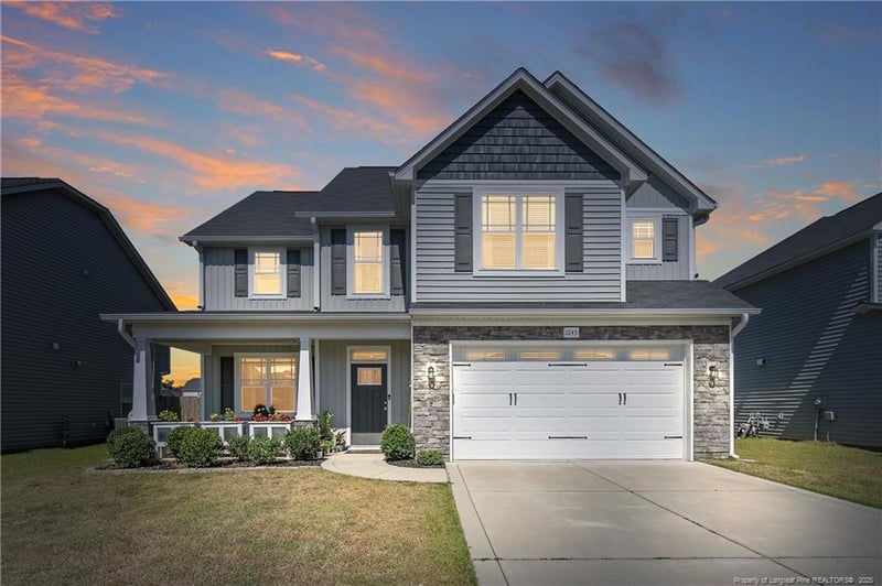 1645 Seattle Slew Ln, Hope Mills, NC 28348