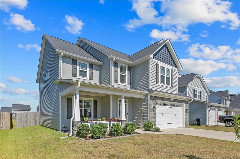 1645 Seattle Slew Ln, Hope Mills, NC 28348