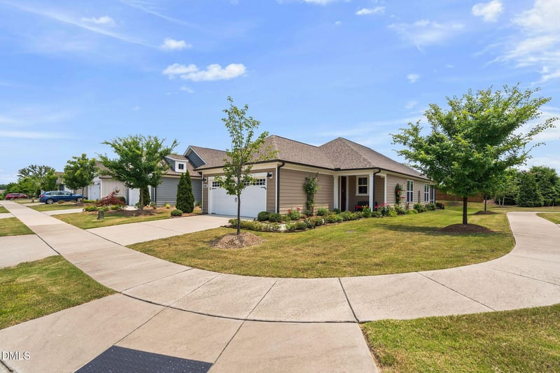 1645 White Admiral St, Fuquay Varina, NC 27526