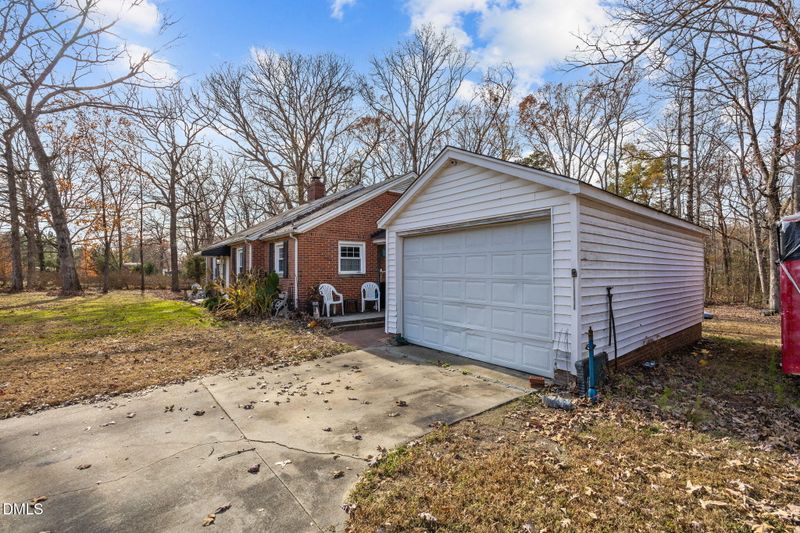 1646 Sandy Cross Rd, Burlington, NC 27217