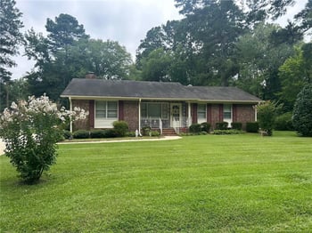 1646 Troy Dr, Fayetteville, NC 28312