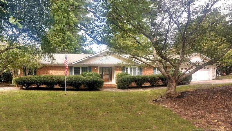 1647 Banbury Dr, Fayetteville, NC 28304