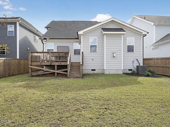 1648 Grassy Falls Ln, Wendell, NC 27591