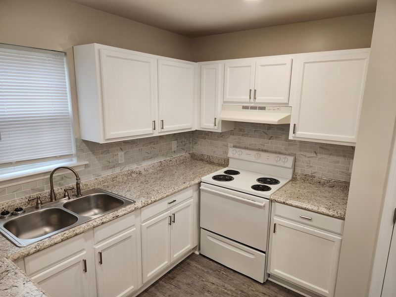 1648 N Nc 62 Hw, Burlington, NC 27217