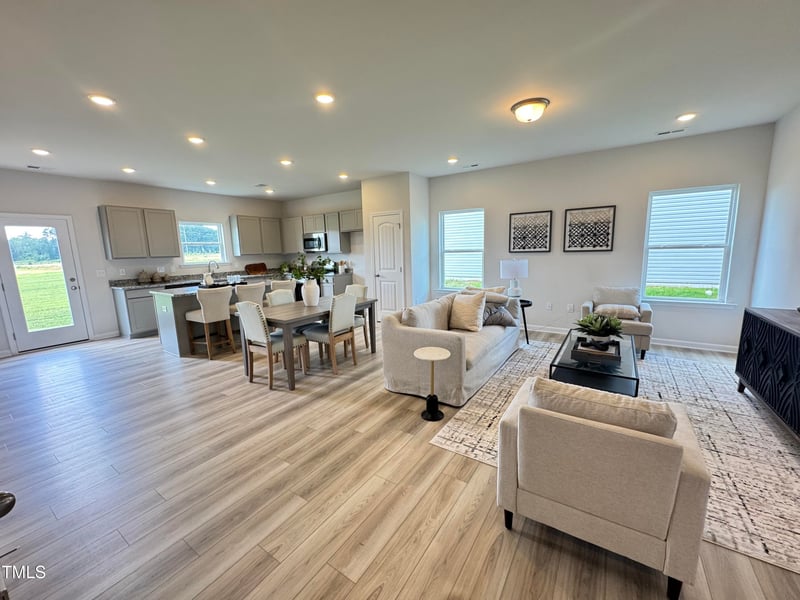 165 Courtside Dr, Dunn, NC 28334
