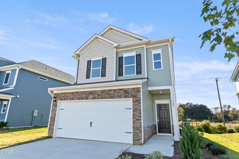 165 Courtside Dr, Dunn, NC 28334