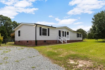 165 Dawn Rd, Benson, NC 27504