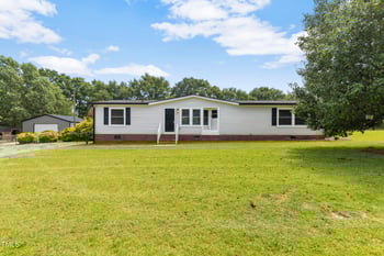 165 Dawn Rd, Benson, NC 27504