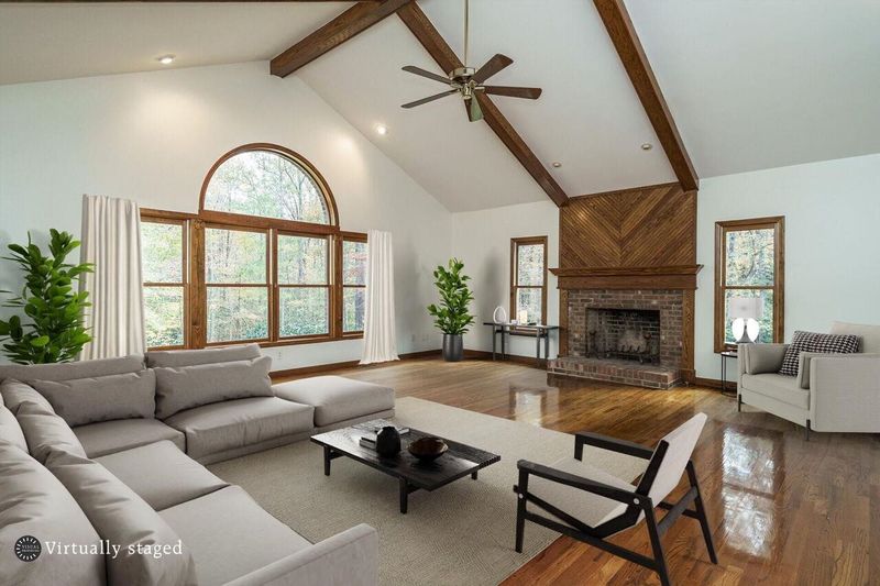 165 Foxcroft Dr, Pittsboro, NC 27312