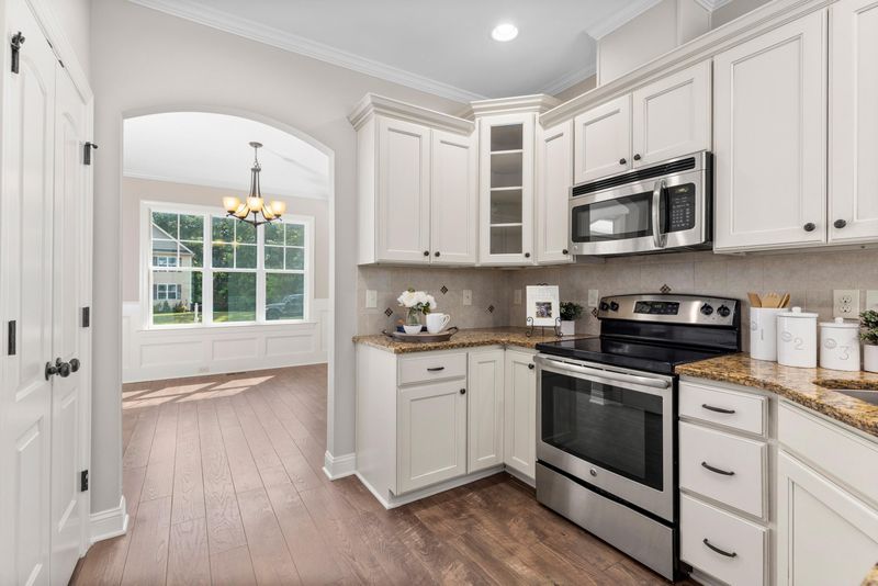 165 Glen Oaks Dr, Youngsville, NC 27596