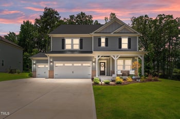 165 Hickory Grv Dr, Sanford, NC 27330