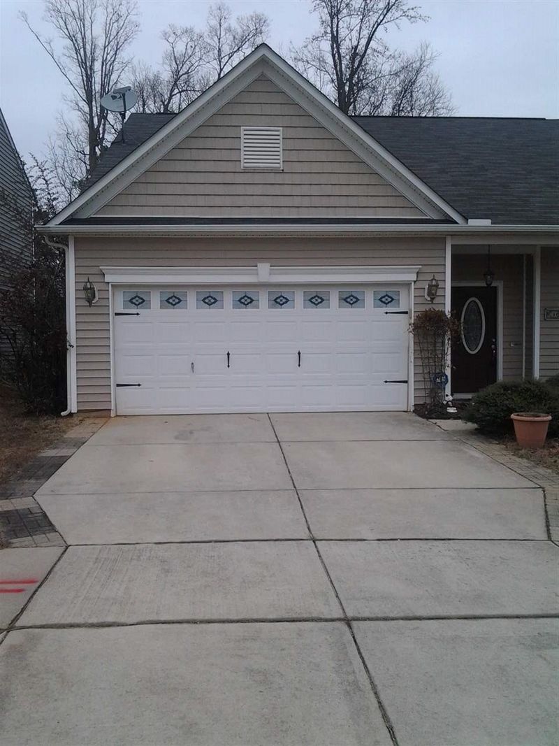 165 Jasper Point Dr, Holly Springs, NC 27540