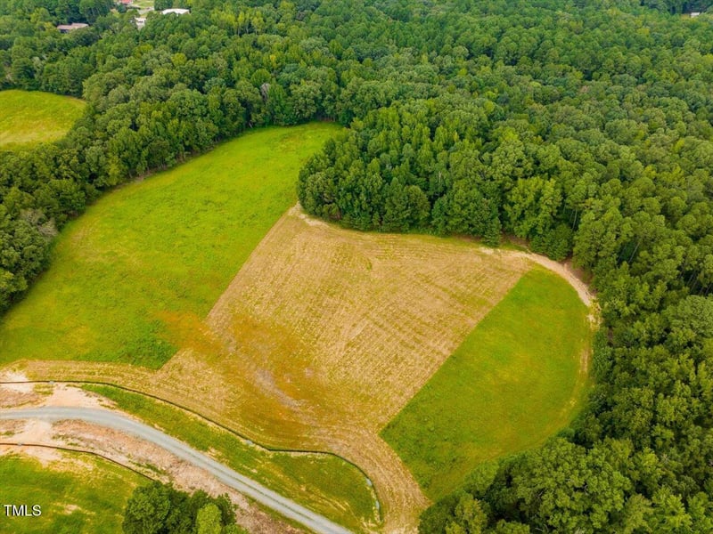 165 Lakeside Dr, Chapel Hill, NC 27514