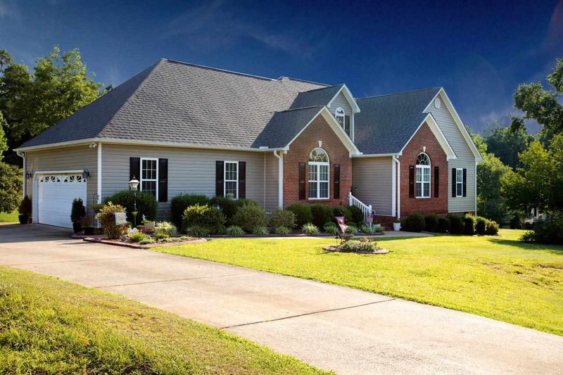 165 Line Dr, Raleigh, NC 27603