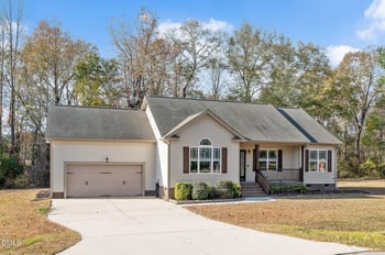 165 Oak Leaf Dr, Lillington, NC 27546