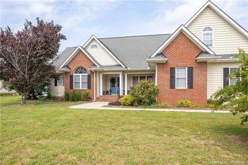 165 Pinecroft Dr, Dunn, NC 28334