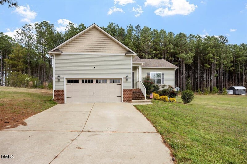 165 Turlington Rd, Dunn, NC 28334