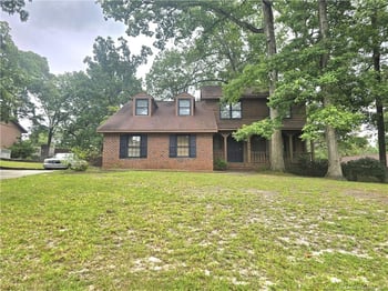 1654 Baysden Ct, Fayetteville, NC 28303