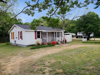1657 Old Grantham Rd, Goldsboro, NC 27530
