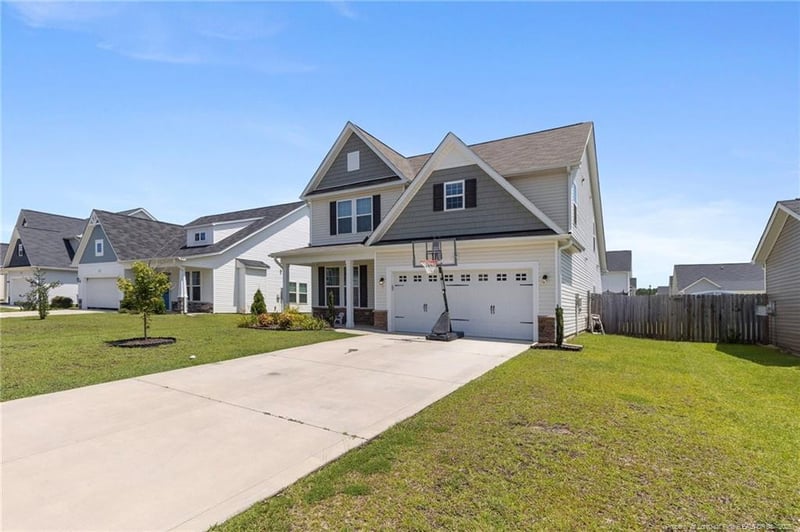 1657 Stackhouse Dr, Fayetteville, NC 28314