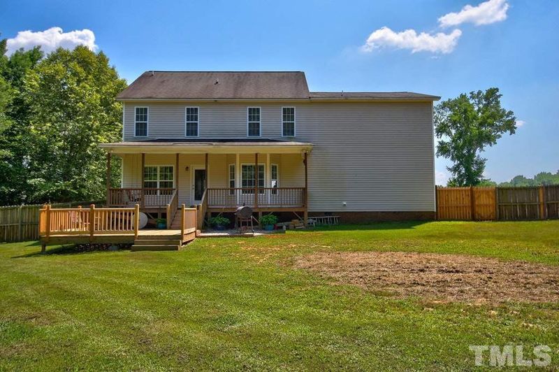 166 Bee Ln, Clayton, NC 27520