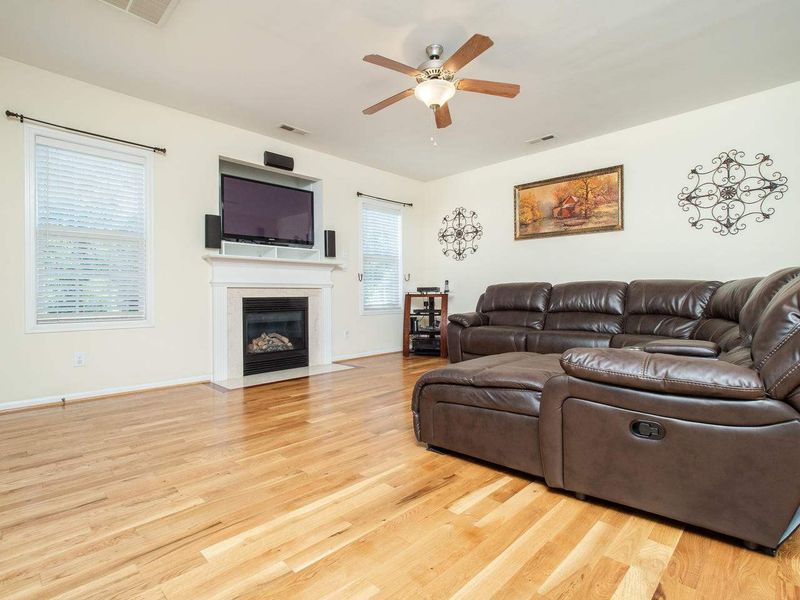 166 Blakeford Dr, Wendell, NC 27591