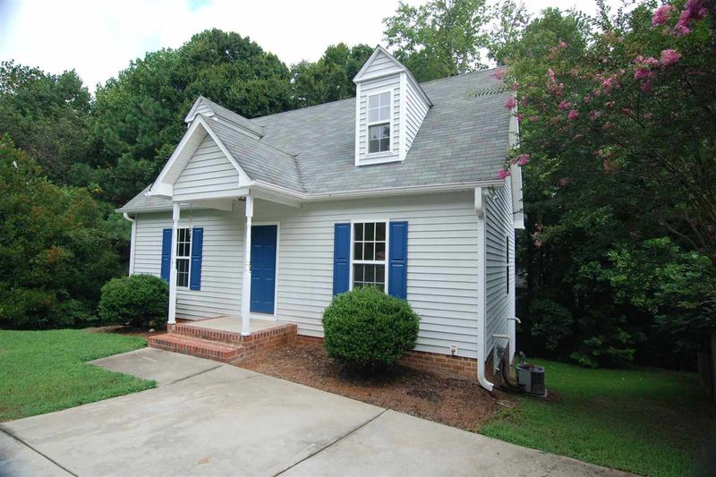 166 Creekbrook Ct, Garner, NC 27529