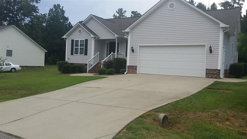 166 Fox Chase Ln, Smithfield, NC 27577