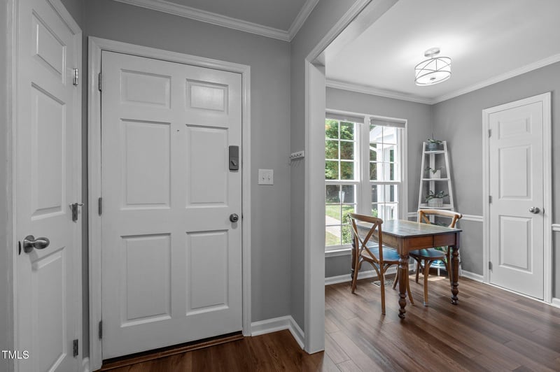 166 Greenmont Ln, Cary, NC 27511