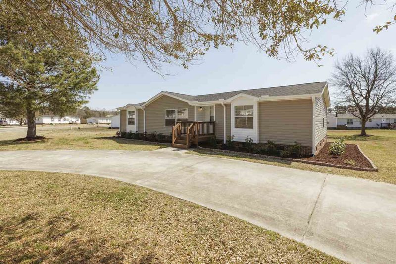 166 Hunters Landing Dr, Smithfield, NC 27577