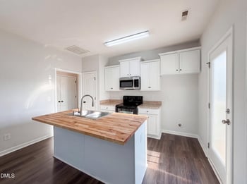 166 Jade St, Smithfield, NC 27577