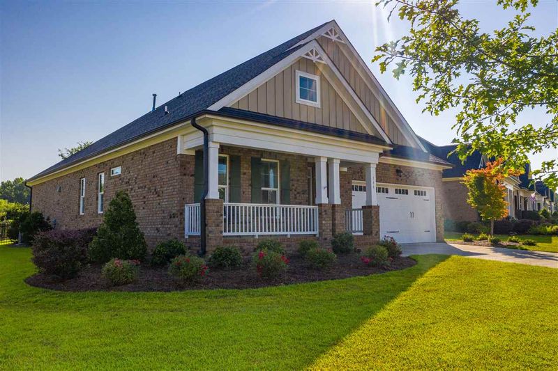 166 Moss Creek Dr, Fuquay Varina, NC 27526