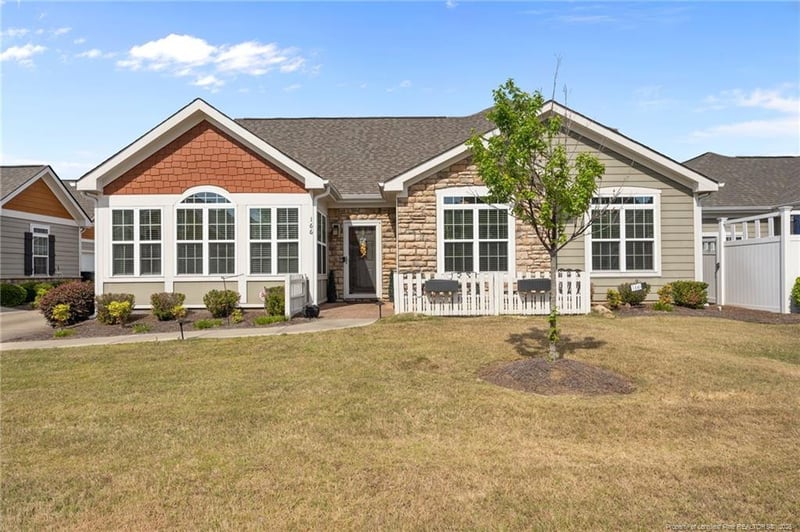 166 Nandina Ct, Fayetteville, NC 28311