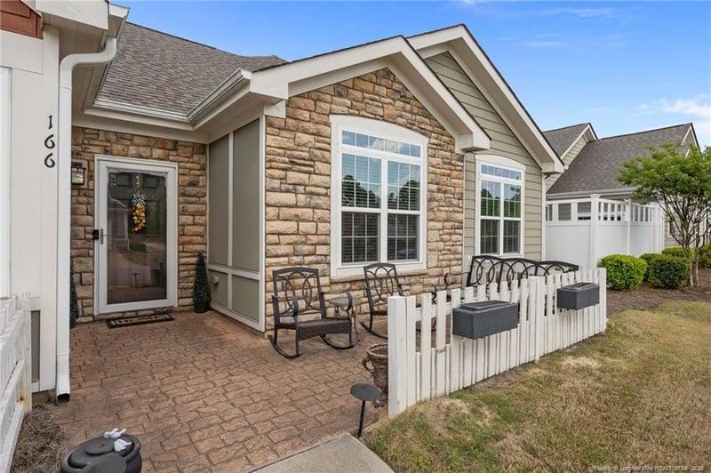 166 Nandina Ct, Fayetteville, NC 28311