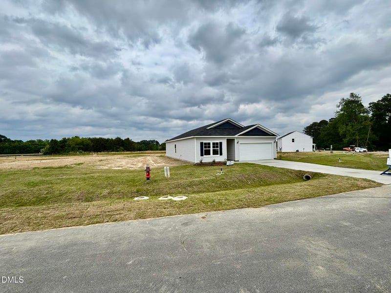 166 Shiloh Woods Cir, Smithfield, NC 27577