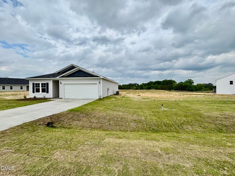 166 Shiloh Woods Cir, Smithfield, NC 27577
