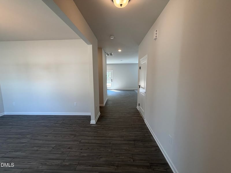 1660 Elk Run Dr, Fayetteville, NC 28312
