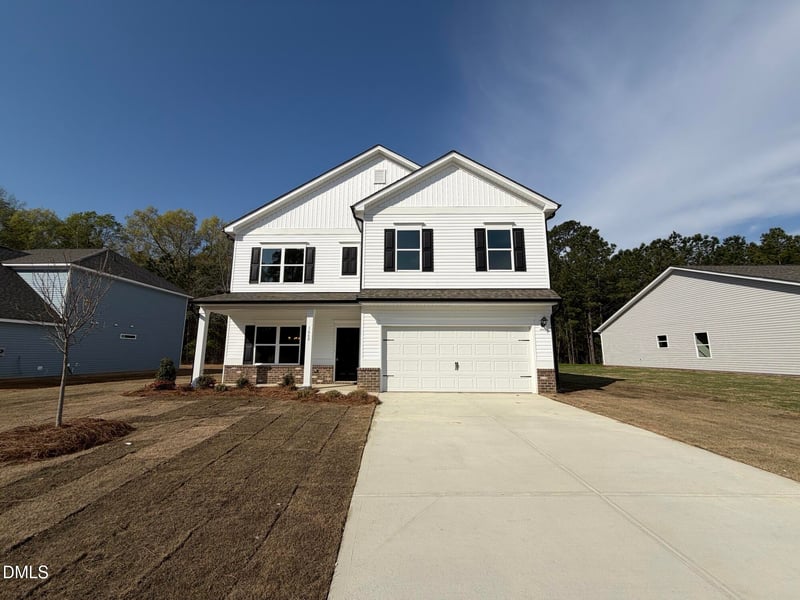 1660 Elk Run Dr, Fayetteville, NC 28312