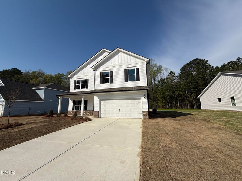 1660 Elk Run Dr, Fayetteville, NC 28312