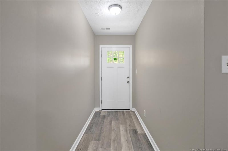 1661 Veanna Dr, Fayetteville, NC 28301