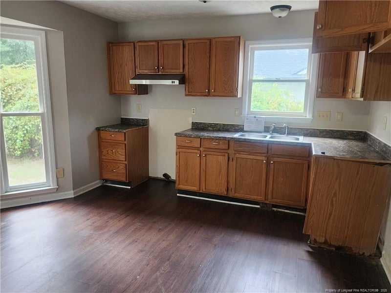 1661 Veanna Dr, Fayetteville, NC 28301